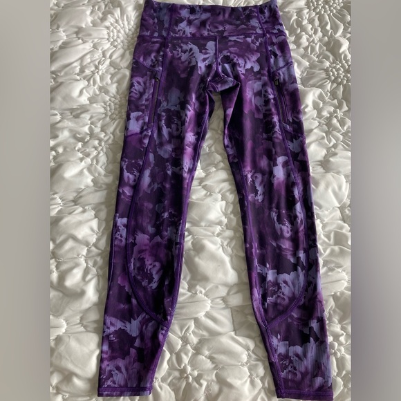 Athleta Women's Purple Pattern Leggings - Picture 4 of 9